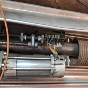 mantenimiento de persianas metalicas - Motorización persianas metálicas existentes locales Barcelona