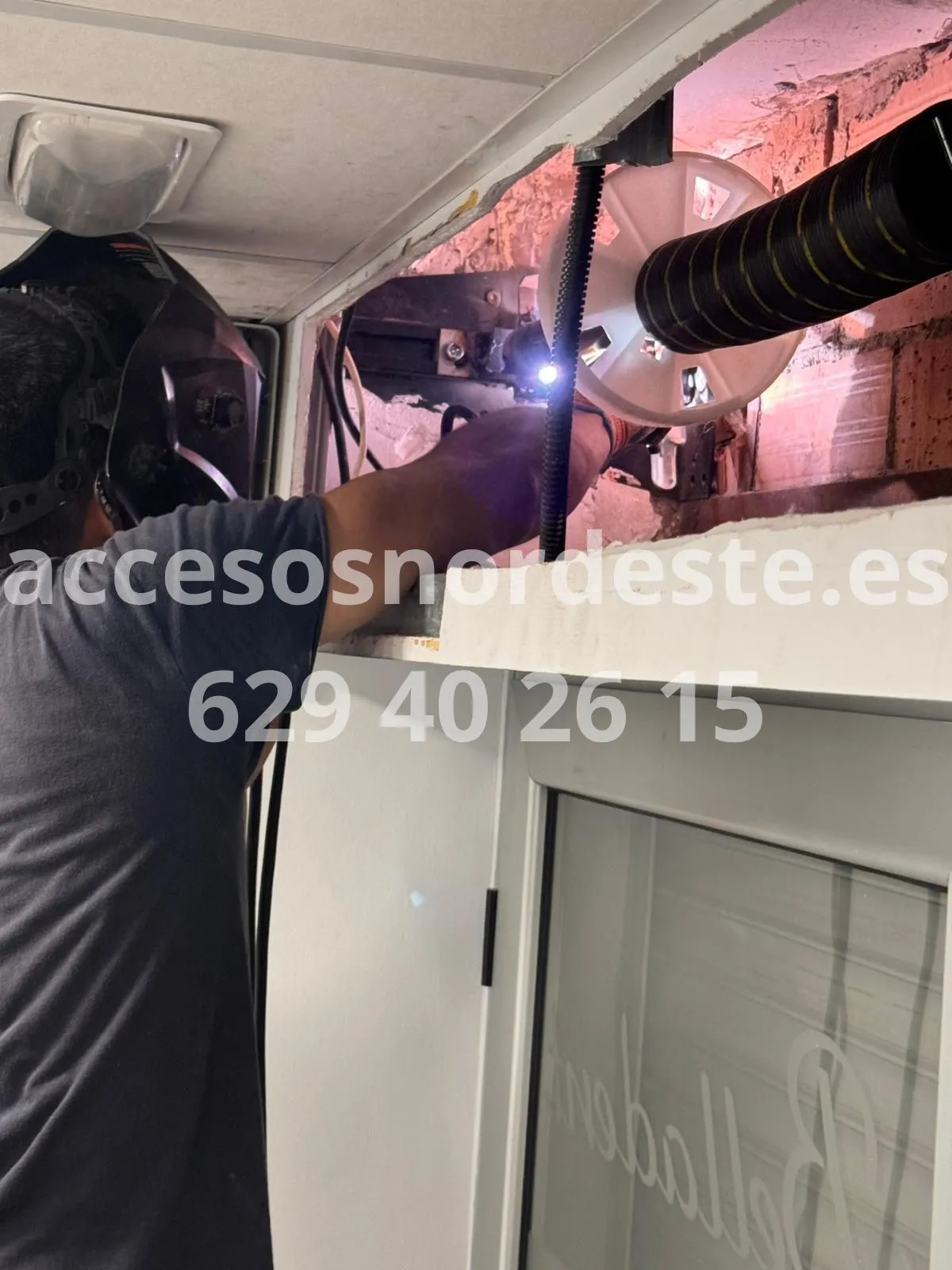 instalación de persianas de local

